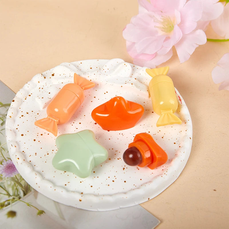 Pinceau de maquillage en silicone mini pour lèvres, brosse angulaire pour correcteur, pour baume à lèvres, gloss ou correcteur.