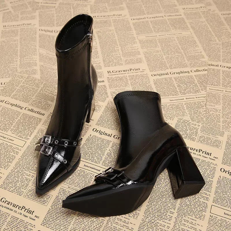 Bottes pour femmes à talons hauts et cheville, bout pointu, chaussures sexy pour femmes 2024, avec fermeture éclair latérale, style classique pour un usage quotidien.