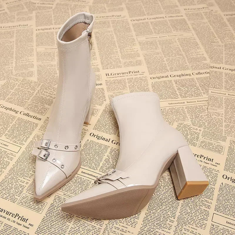 Bottes pour femmes à talons hauts et cheville, bout pointu, chaussures sexy pour femmes 2024, avec fermeture éclair latérale, style classique pour un usage quotidien.