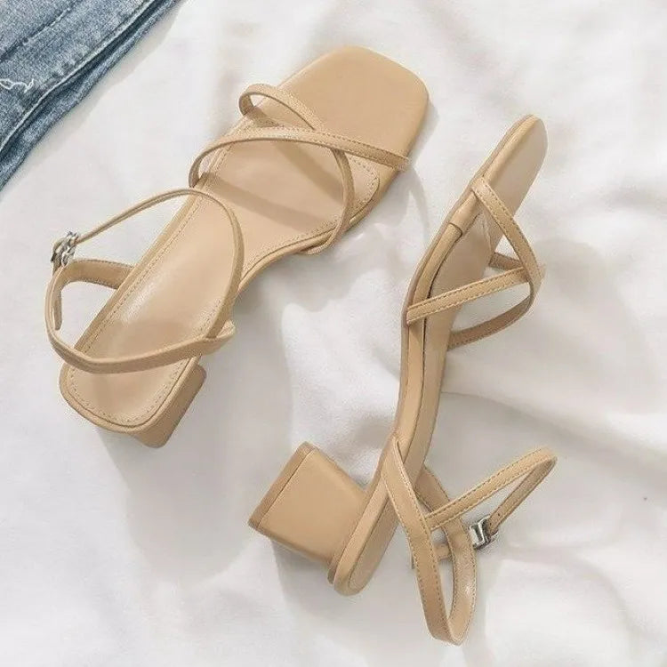 Sandales pour femmes, chaussures d'été à talons hauts, de créateurs de luxe, avec talon bloc bas et élégant, parfaites pour les robes casual de taille moyenne, disponibles en noir.