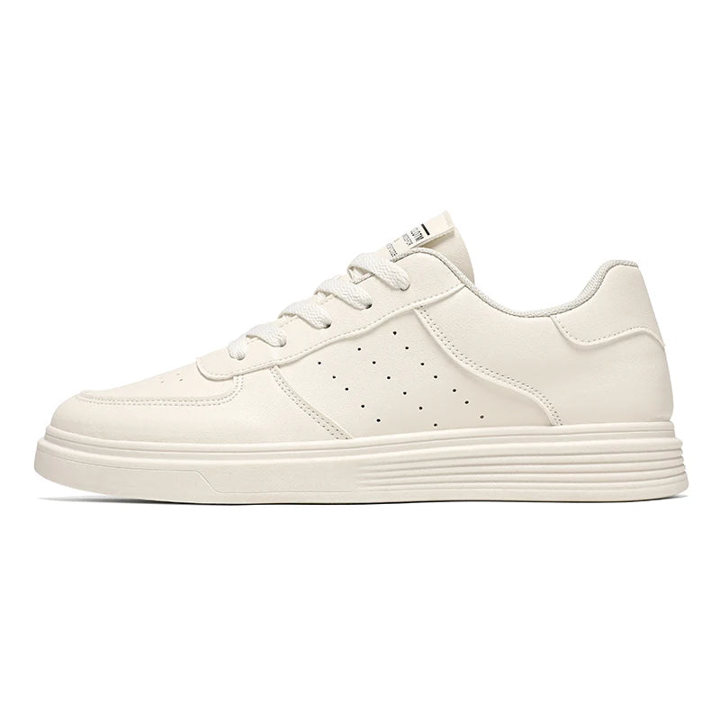Baskets blanches originales pour hommes, sneakers de toutes marques, design élégant pour hommes, , chaussures de haute qualité pour hommes, chaussures sportives et offres athlétiques.