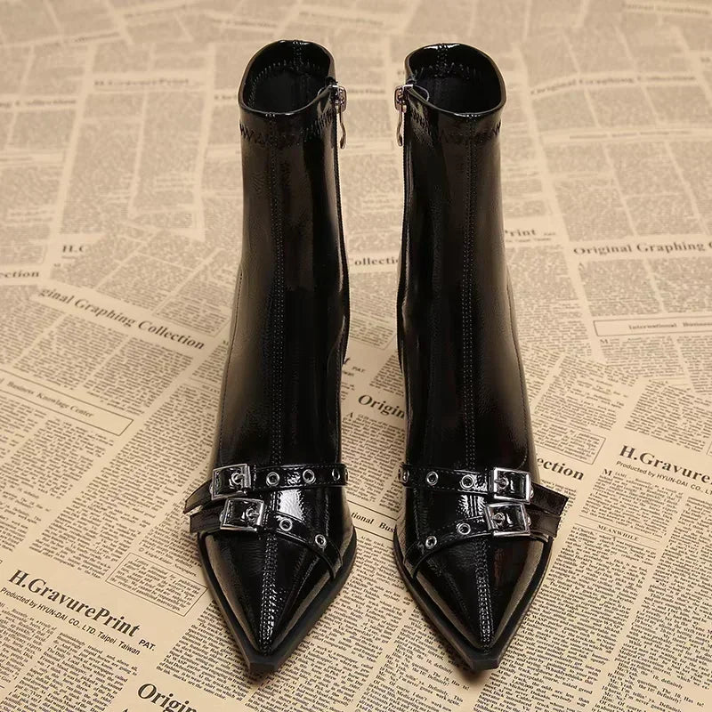 Bottes pour femmes à talons hauts et cheville, bout pointu, chaussures sexy pour femmes 2024, avec fermeture éclair latérale, style classique pour un usage quotidien.