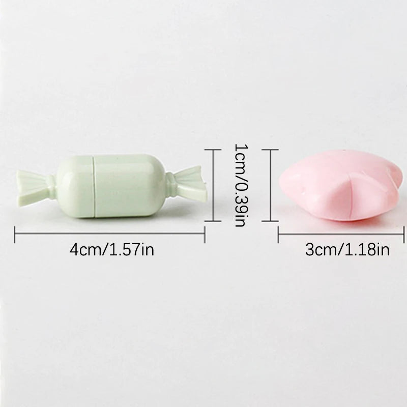 Pinceau de maquillage en silicone mini pour lèvres, brosse angulaire pour correcteur, pour baume à lèvres, gloss ou correcteur.