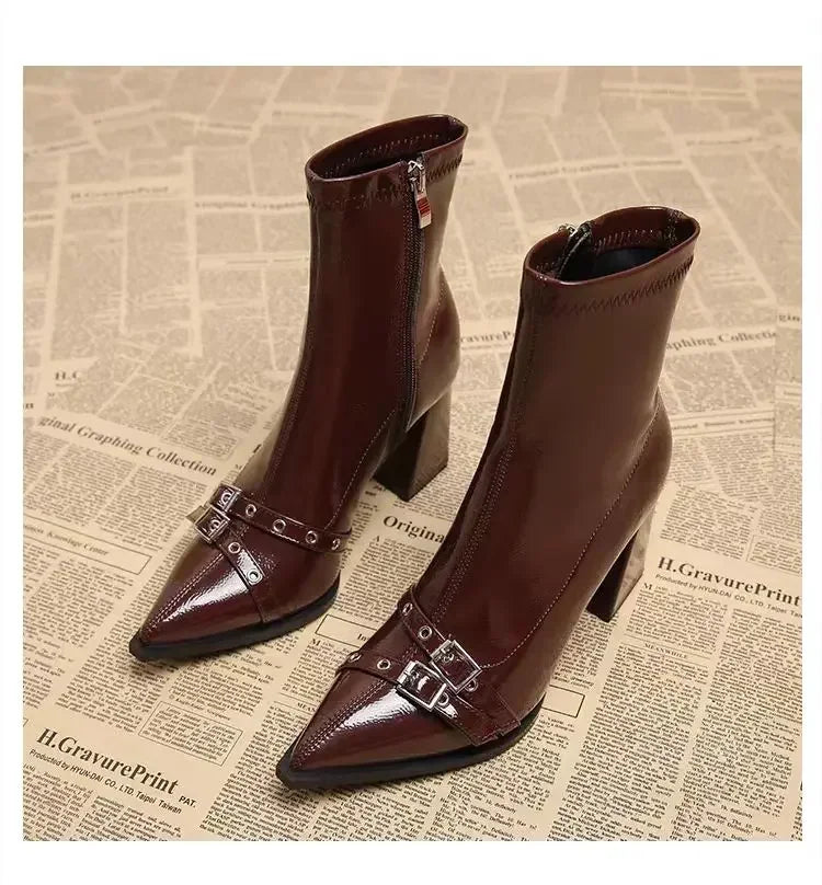 Bottes pour femmes à talons hauts et cheville, bout pointu, chaussures sexy pour femmes 2024, avec fermeture éclair latérale, style classique pour un usage quotidien.