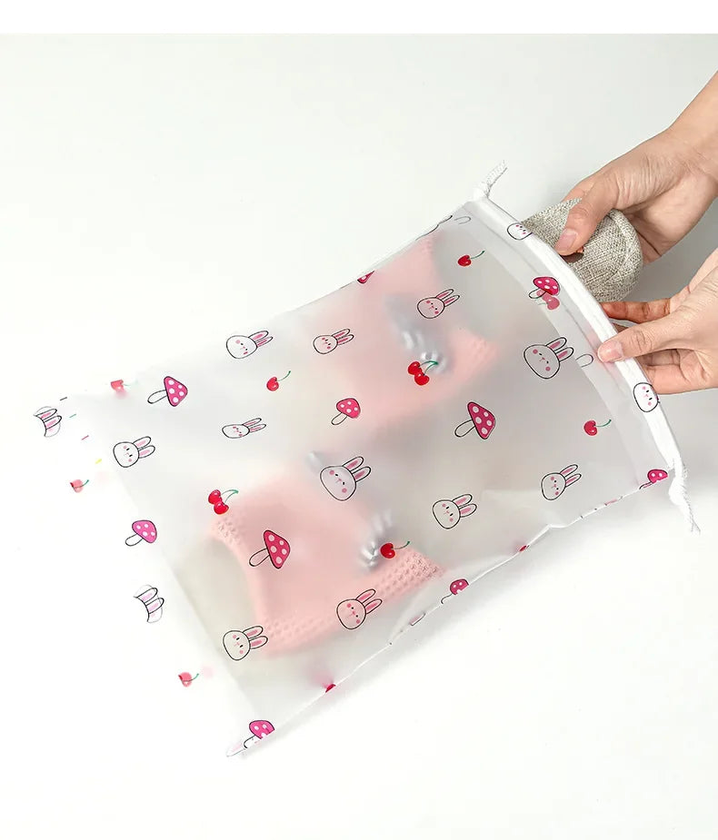 Sac de Maquillage Transparent et Étanche - Trousse de Voyage pour Femme, Kit de Beauté, Case de Toilettage, Poche de Rangement.