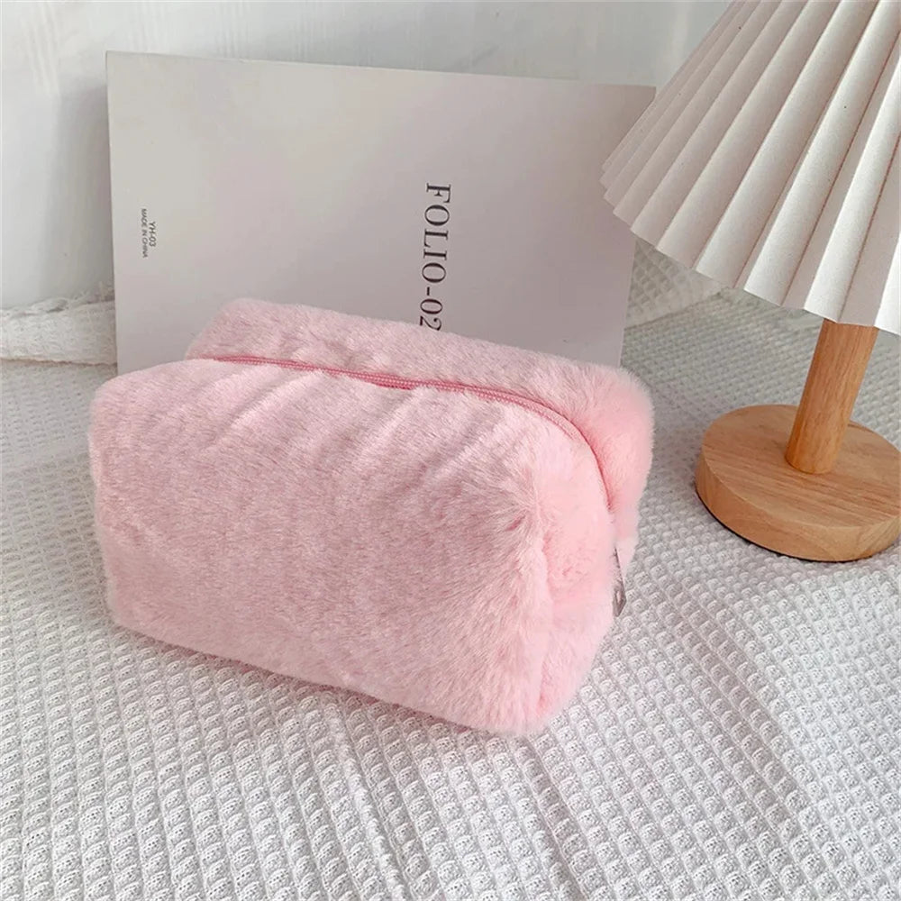 Sac de Maquillage en Fourrure pour Femmes - Trousse Cosmétique Souple de Voyage, Organiseur de Maquillage, Sac à Main Solide pour Jeunes Filles.