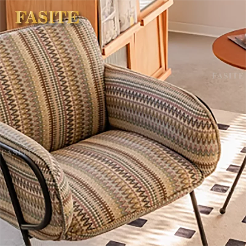 Chaise moderne de luxe pour café – Design minimaliste, ergonomique, idéale pour appartement ou salon Meuble
