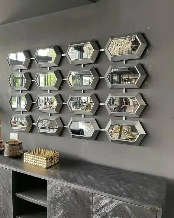 Miroir mural décoratif en métal alvéolé - Cadre en fer, art décoratif, meubles et miroirs modernes.