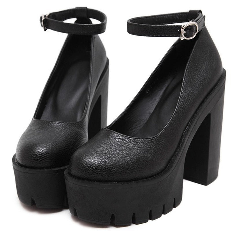 Chaussures à talons hauts décontractées pour le printemps et l'automne, avec un talon épais et une plateforme sexy.