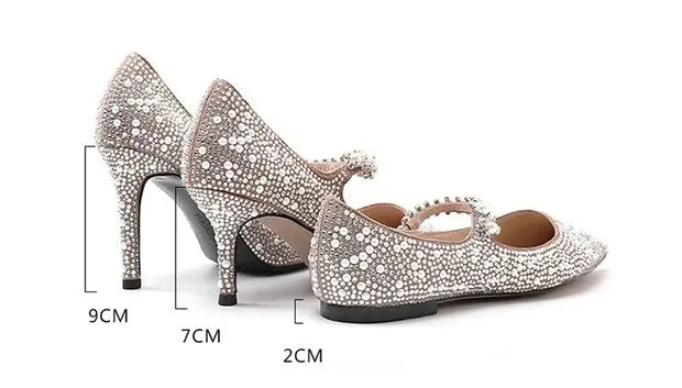 Chaussures de mariage 2024, ballerines et talons hauts en cristal, bout pointu, idéales pour soirées et cérémonies.