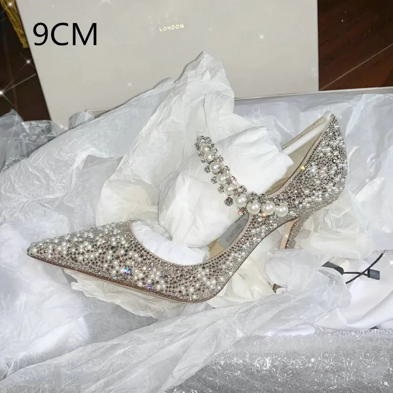 Chaussures de mariage 2024, ballerines et talons hauts en cristal, bout pointu, idéales pour soirées et cérémonies.