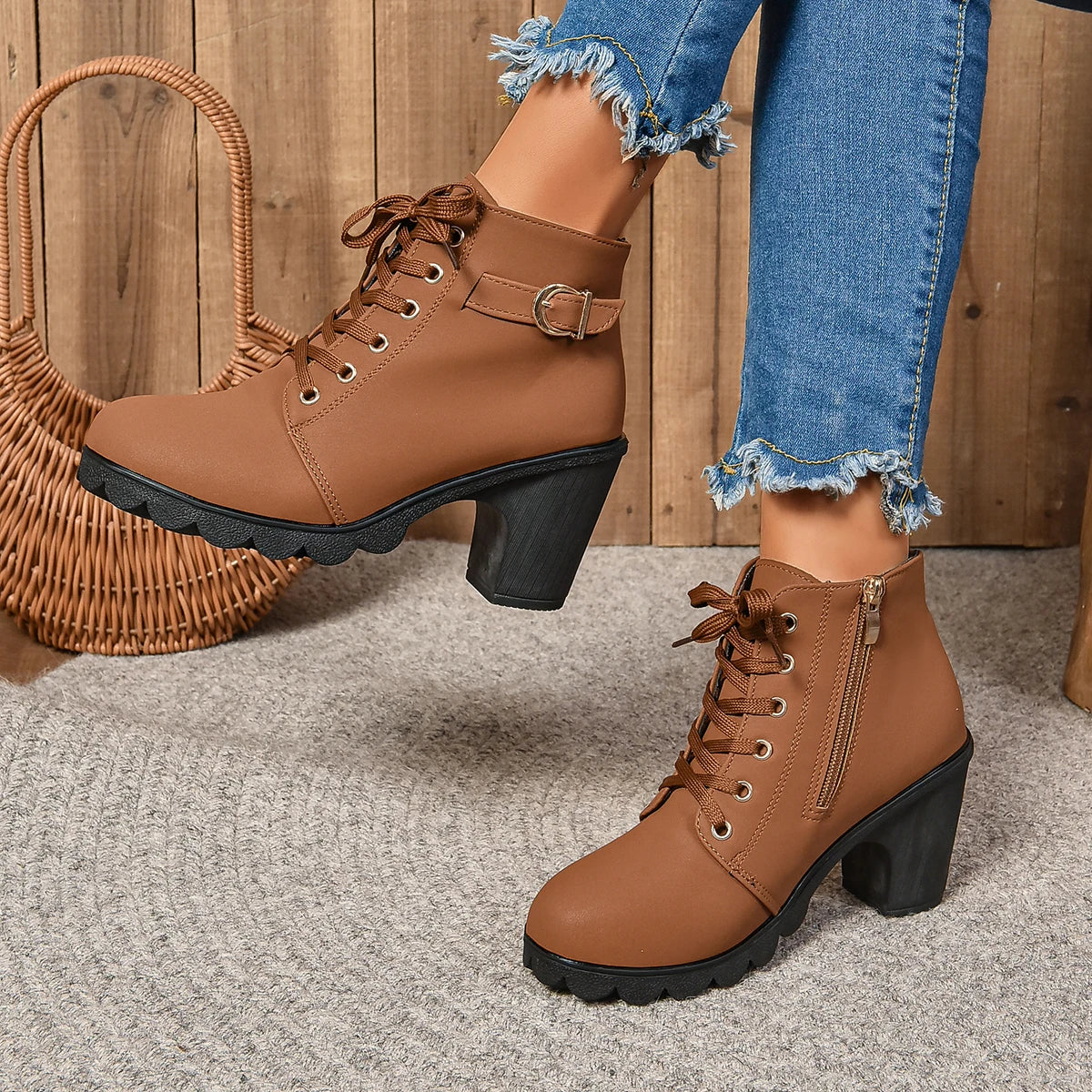 Bottes à talons hauts pour femmes, de haute qualité, avec des lacets, conçues pour les saisons printemps-hiver.