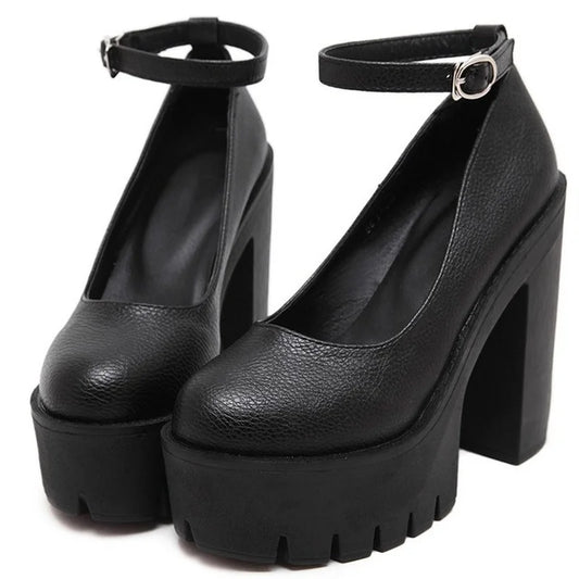 Chaussures à talons hauts décontractées pour le printemps et l'automne, avec un talon épais et une plateforme sexy.