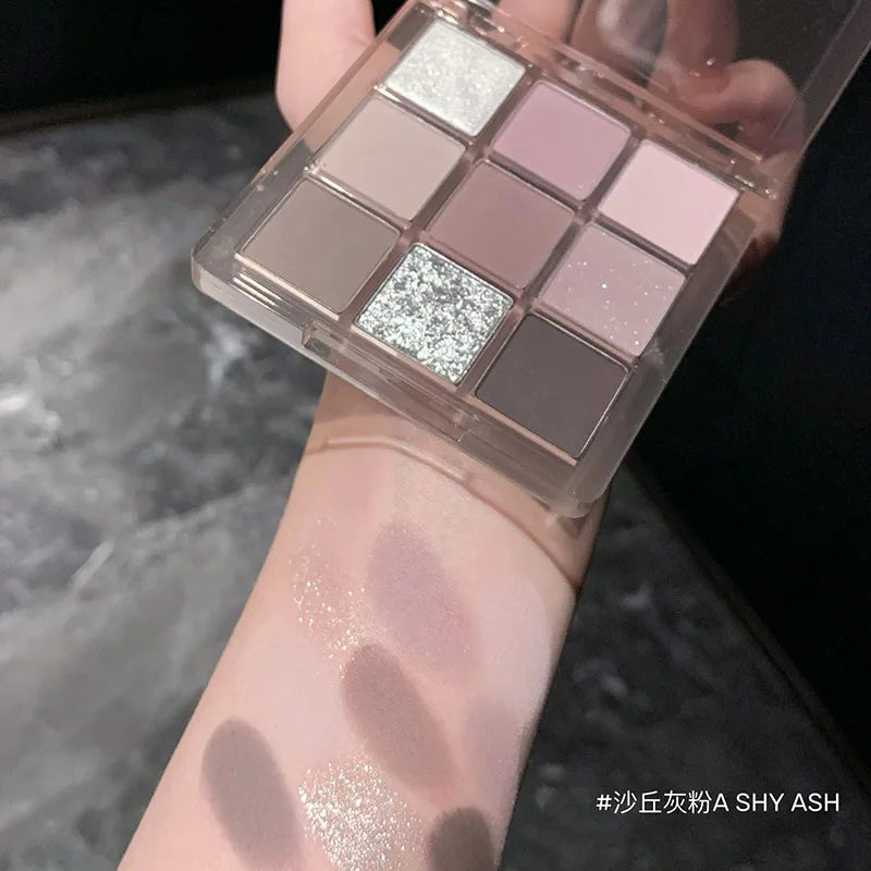 Palette de Fards à Paupières Neuf Couleurs - Orange, Marron, Pailleté, Mat et Brillant, Longue Tenue, Maquillage des Yeux