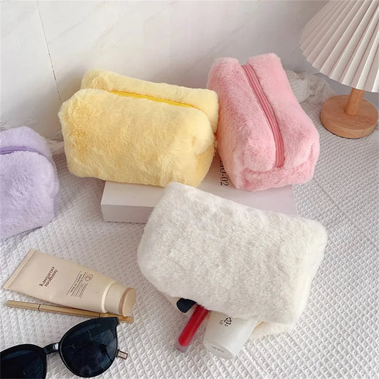 Sac de Maquillage en Fourrure pour Femmes - Trousse Cosmétique Souple de Voyage, Organiseur de Maquillage, Sac à Main Solide pour Jeunes Filles.