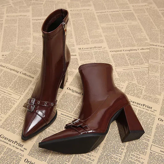 Bottes pour femmes à talons hauts et cheville, bout pointu, chaussures sexy pour femmes 2024, avec fermeture éclair latérale, style classique pour un usage quotidien.