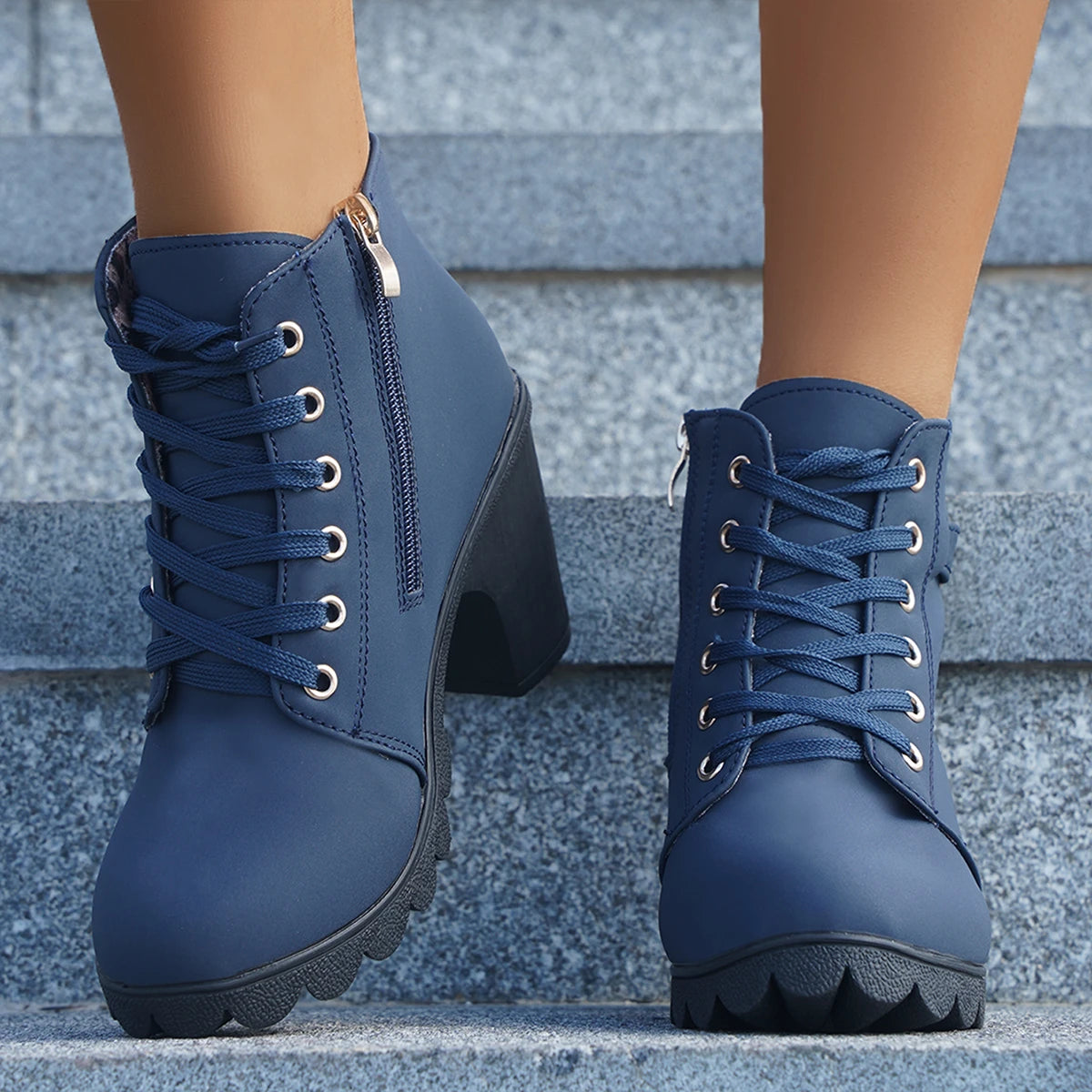 Bottes à talons hauts pour femmes, de haute qualité, avec des lacets, conçues pour les saisons printemps-hiver.