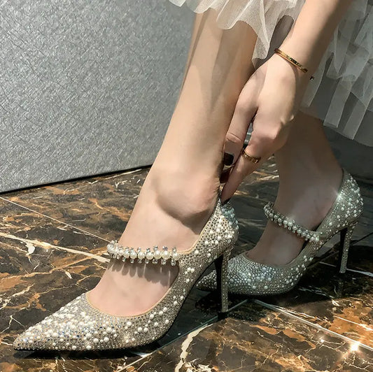 Chaussures de mariage 2024, ballerines et talons hauts en cristal, bout pointu, idéales pour soirées et cérémonies.